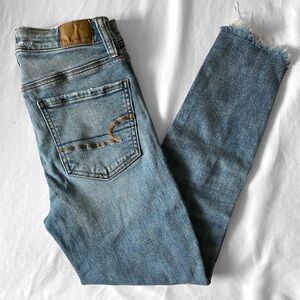 American Eagle Distressed Blue Jeans